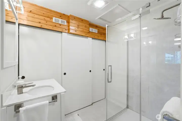 3/4 bath off family room