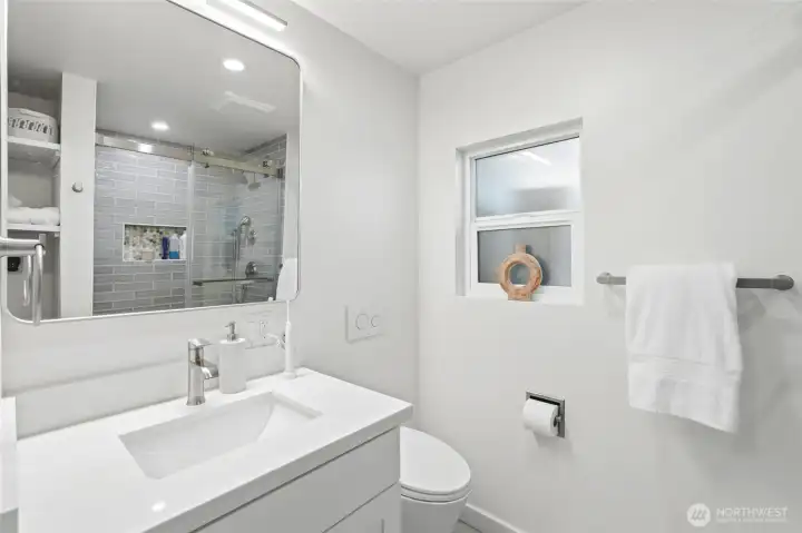 3/4 bath in primary suite