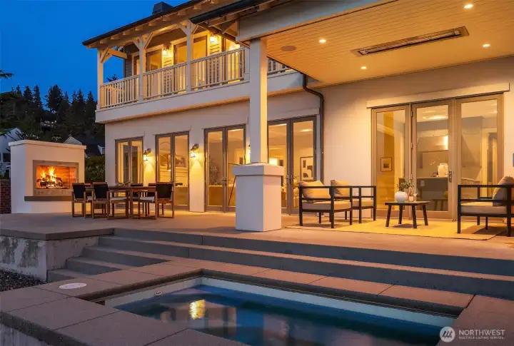 This scene embodies the very essence of “vacation at home,” offering the perfect setting to relax and entertain while gentle waves brush the shore and the fresh marine air fills your senses.