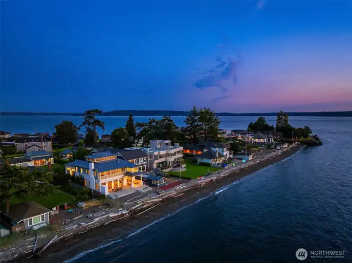 With its metal roof and distinctive architecture, this estate feels instantly iconic—evoking holidays by warm seas and inviting the imagination to wander far beyond the shore. Welcome to Three Tree Point.