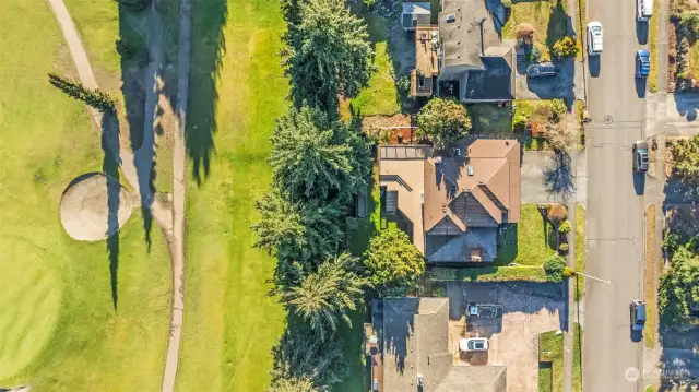 Overhead view of 3625 Northshore Blvd NE, which is perfectly situated on the North Shore Golf Course.