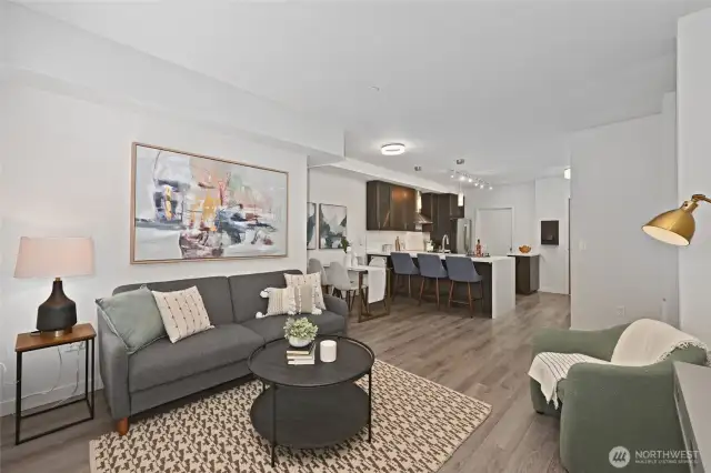 living and dining area large enough to entertain