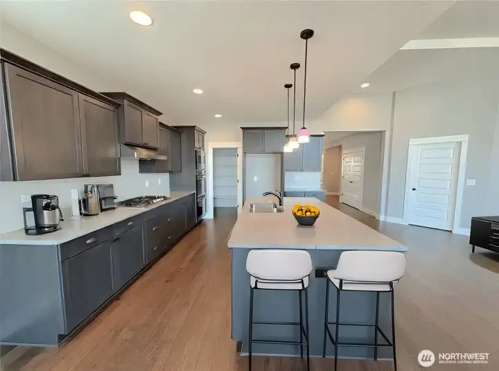 Welcome to Seven Wells Estates, well-appointed community in Ridgefield, WA!