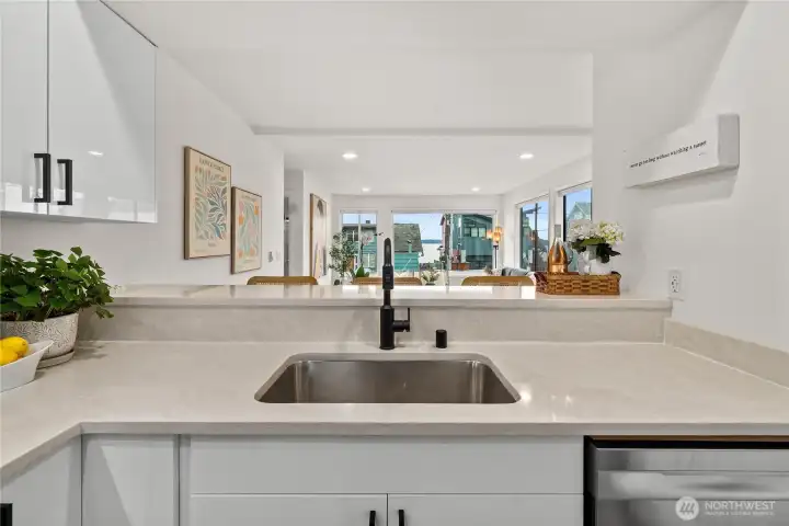 Fully updated kitchen