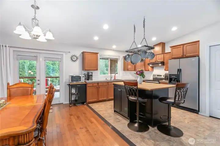 Kitchen island provides a great prep area and breakfast/ lunch seating area.