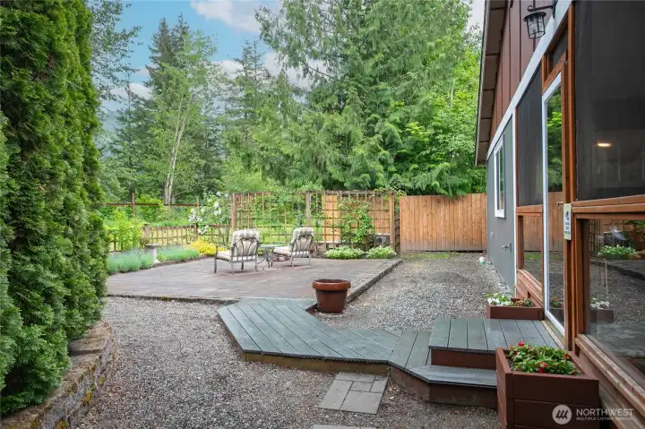 Convenient walkway to the patio