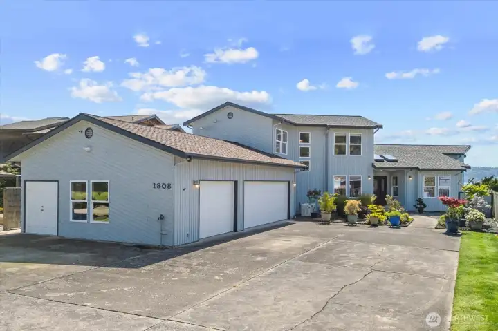 3 Car Garage, rare on Waterfront homes!