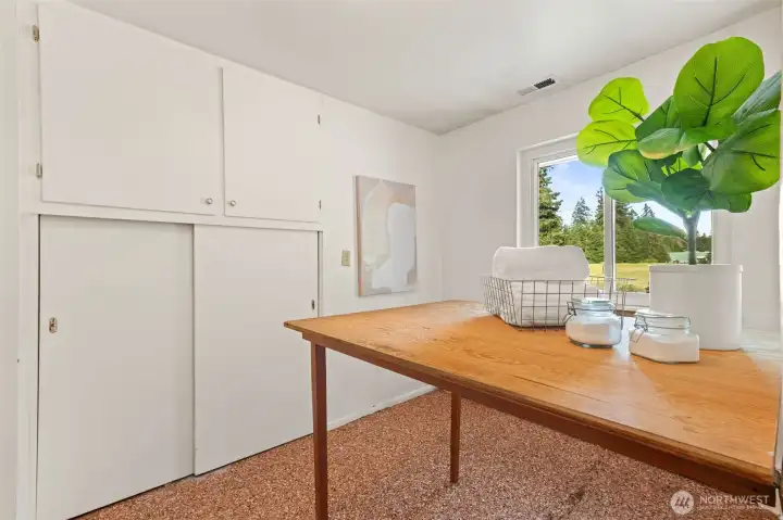Laundry & Utility Room