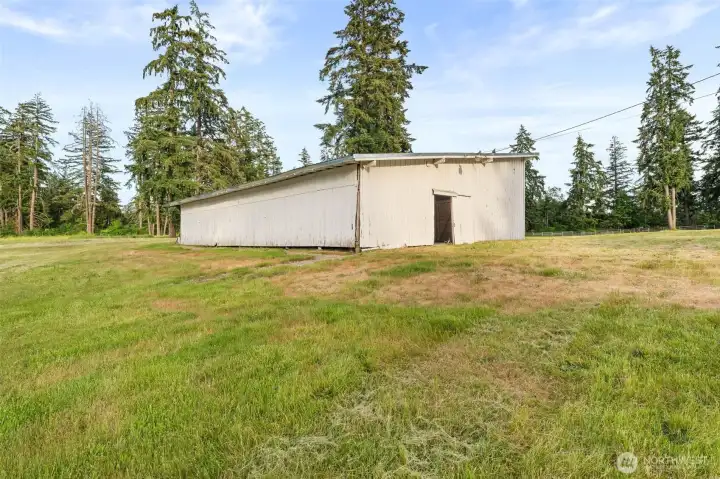 7 Stall Barn