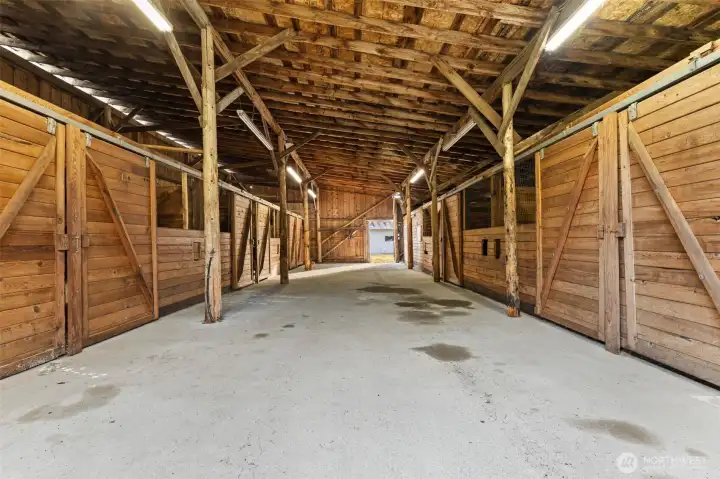 7 Stall Barn