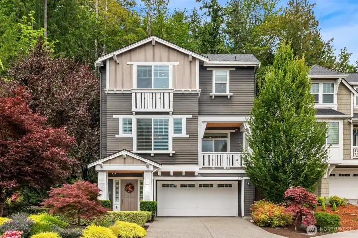 Perfectly positioned in Pinnacle, surrounded by lush landscaping and moments from the heart of Sammamish. Perfectly positioned in Pinnacle, surrounded by lush landscaping and moments from the heart of Sammamish.