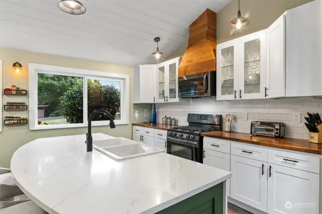 Spacious island in the kitchen.