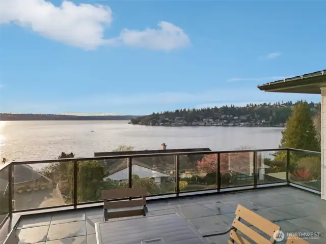 3rd level patio like no other; private, quite, and relaxing.