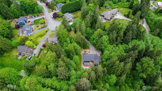 Total privacy within minutes to Woodinville, Bothell, Flower World, Maltby Cafe and more