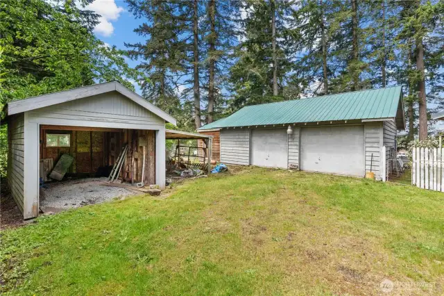Single garage AND giant shop!