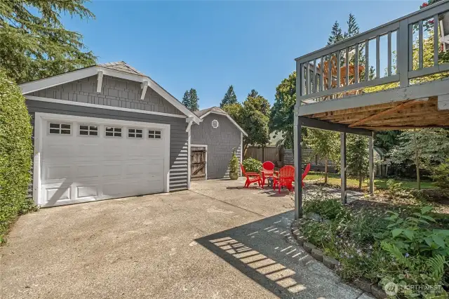 320sf detached garage plus a huge woodshed & greenhouse