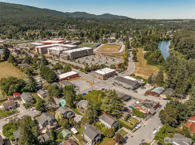 Mount Si High School is around the  corner! All the advantages of being so close, but without the headache of the High School traffic.   Walk to shopping, dining, school, numerous trails & the river.   All this yet less than 30 miles to Seattle and skiing.   It truly is an unbeatable location.