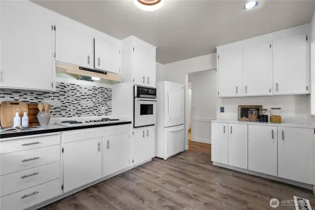 Plenty of storage for the home chef.