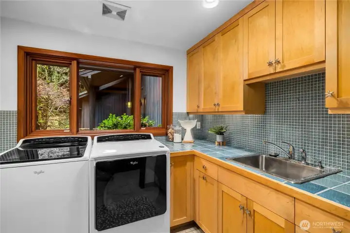 Main Level Utility Room