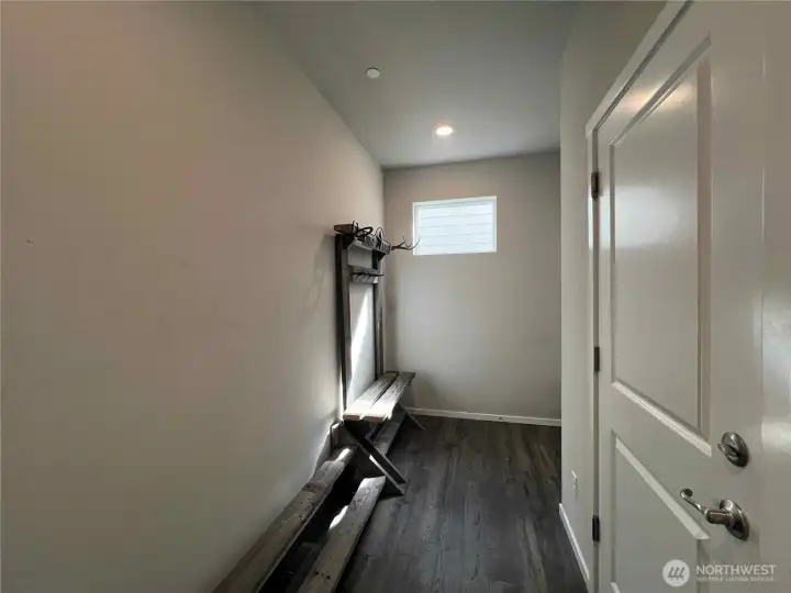 Entry with closet at right