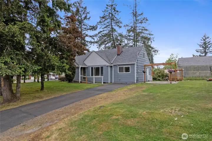 Such a charming 1950 Cape Cod home!