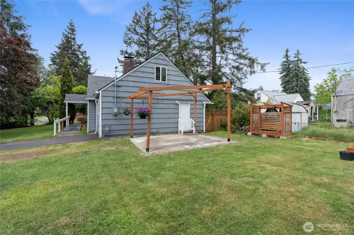 This is the perfect spot for a bbq.