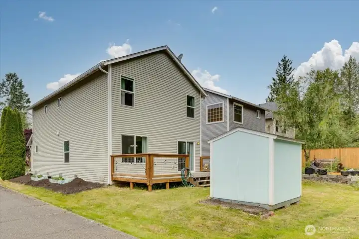 Nice Raised bed & outbuilding for storage.