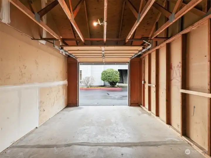 Private 1-car Garage