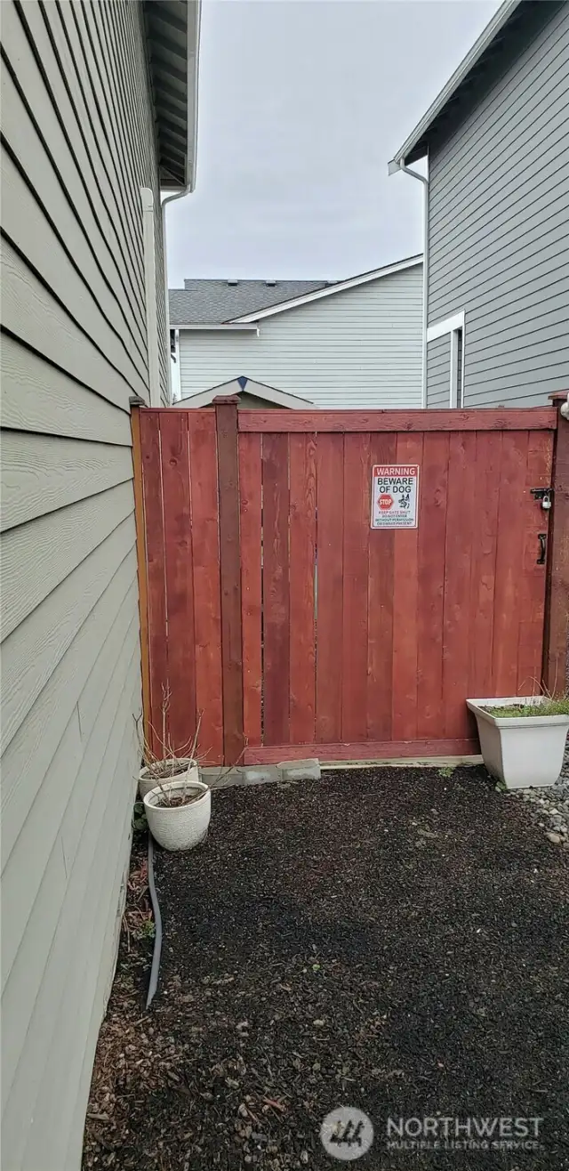 The Other side of the Home  with a walk Thru Gate.