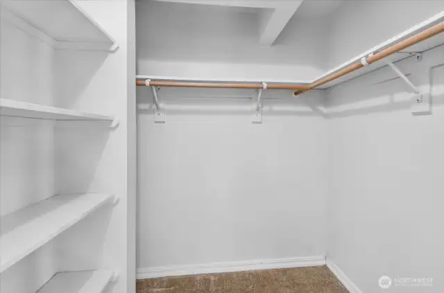 Primary suite walk-in closet