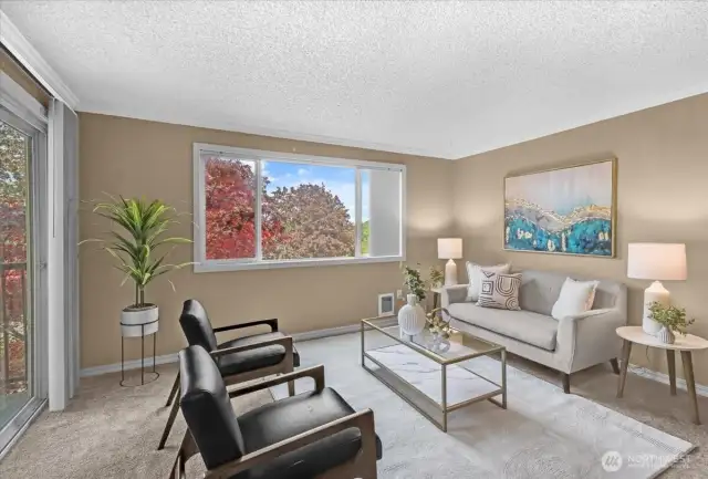 Spacious living room