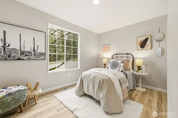 Flexible main-floor bedroom or office