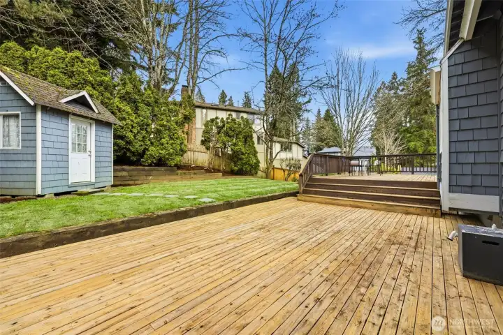 Expansive deck for indoor-outdoor living