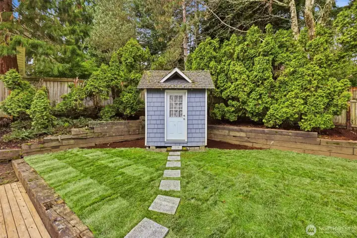 Charming backyard playhouse or studio space