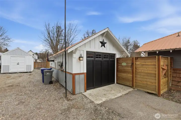 HEATED outdoor shop.