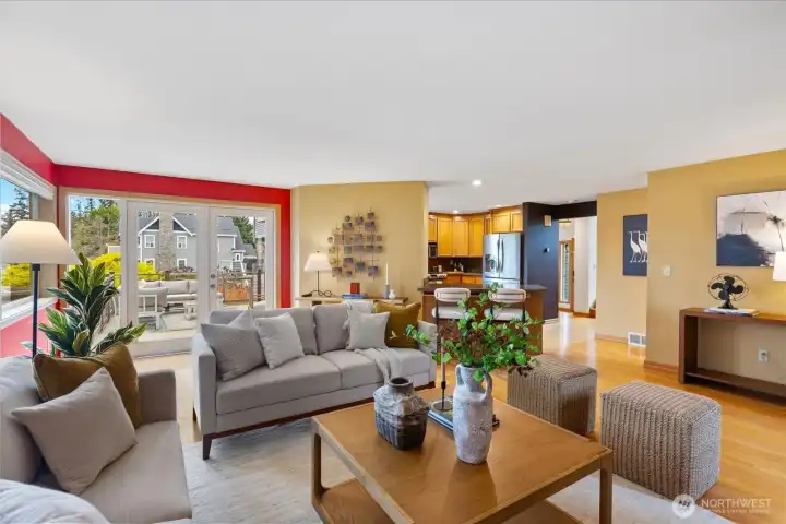 Seamless connection between living, dining, and kitchen