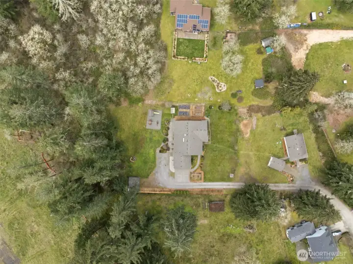 1.2 Acres, 2 Houses, Playground, Gardening, trails through the woods