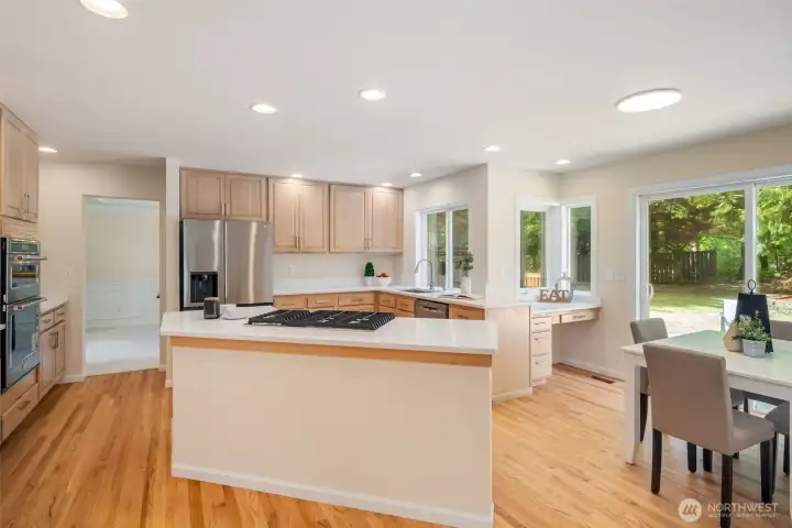 Large island kitchen.