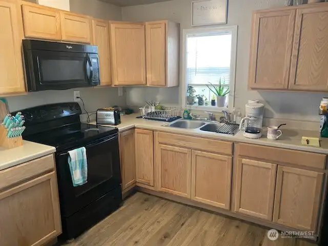 2-Bedroom 1-Bathroom home in Mae Valley!