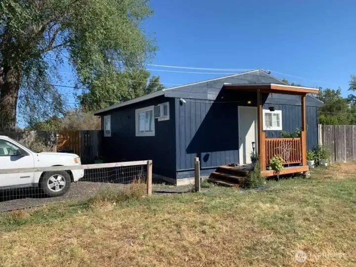 Currently rented for $1200/month. Add it to your portfolio!