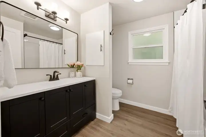Full Bath on main level Full Bath on main level