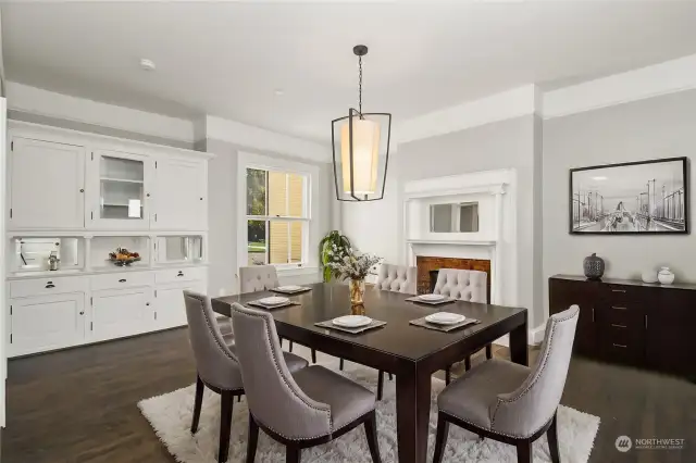 VirtuallyStaged Diningroom.