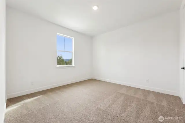 Guest bedroom.