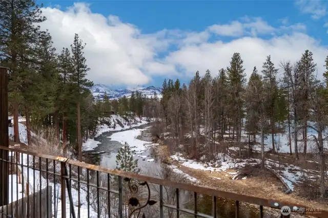 Renters love the walkable location to restaurants & trails.