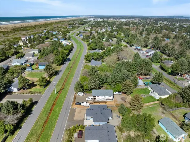 Home is close to ocean & beach approach