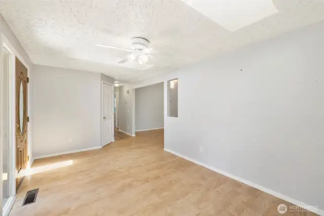 Living room/Entrance