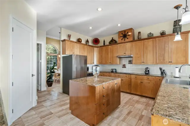 Kitchen featuring Oak cabinets