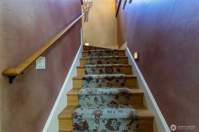 Upstairs to second bedroom