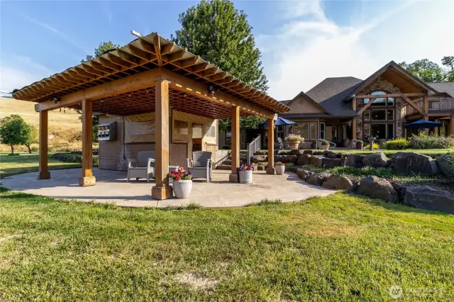 Outdoor enclosed kitchen