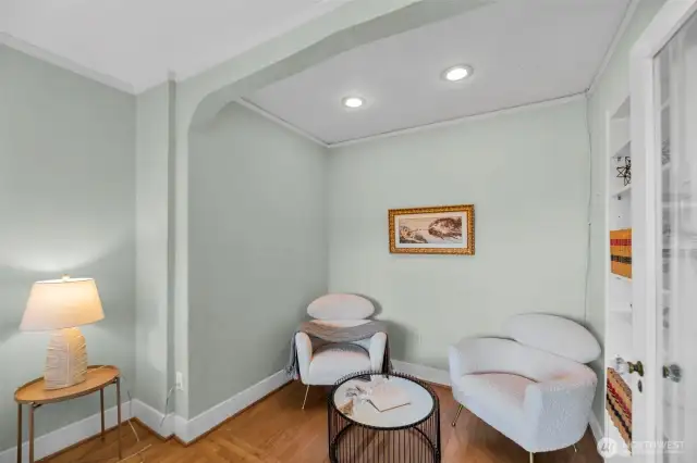 Flex space w/shelving for closet or seating area